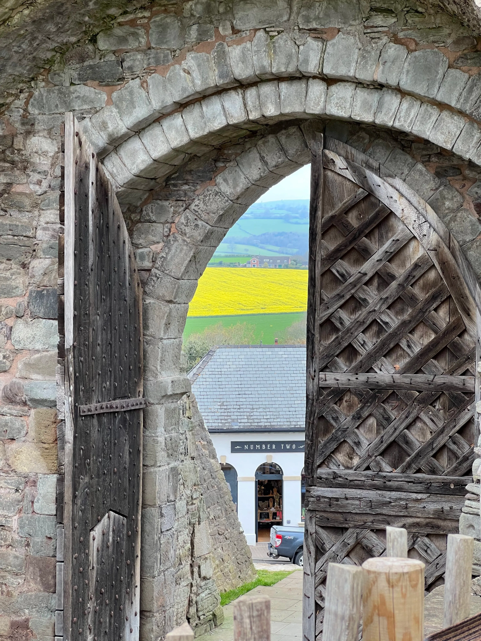 A sneak peak through the doors of the Hay Castle grounds
